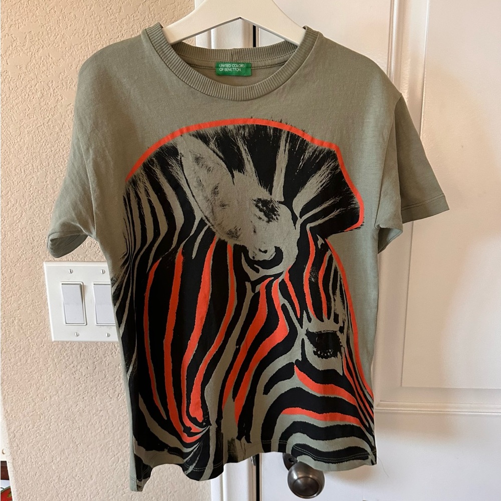 United Colors of Benetton Green Zebra T-Shirt Size M (7-8)